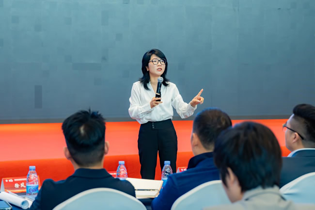 百厂千店·智创共生 温州市定制家居商会二届三次会员大会·年会盛典 暨高定供应链新品发布会盛大举行